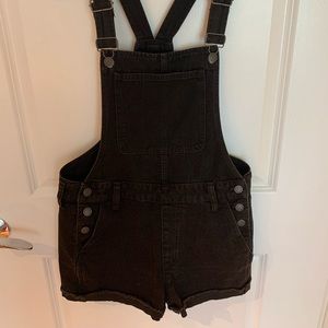 Black Madewell shorty overalls